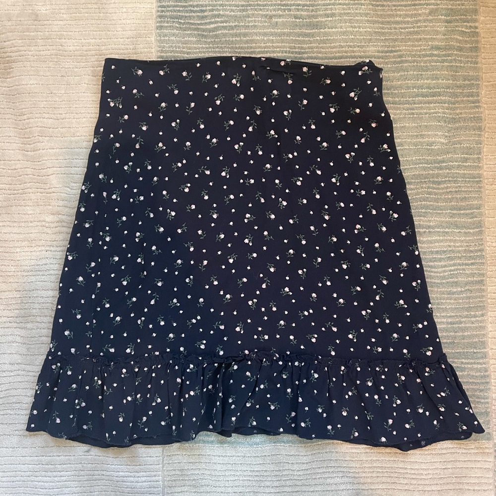 brandy melville cara ruffle skirt